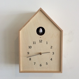 Birdhouse clock