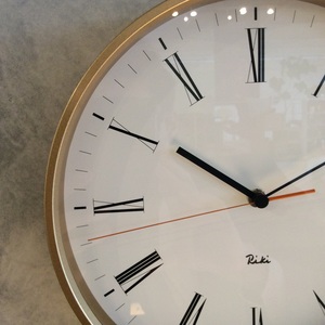 RIKI ROMAN CLOCK