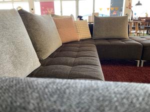 FREEDOM 3P+2P Right Arm Sofa+Ottoman