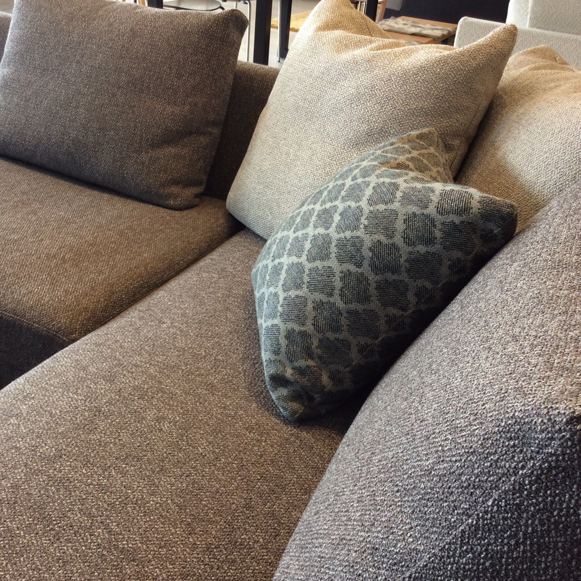 formax コーナーソファ ダークグレー 装飾用クッション付き 楽天市場】コーナーソファ 5点セット 5人掛け 6人掛け 本革 合皮